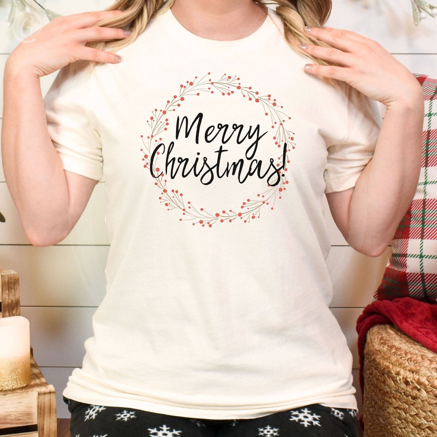 Merry Christmas! Berry Wreath Unisex T-Shirt Natural